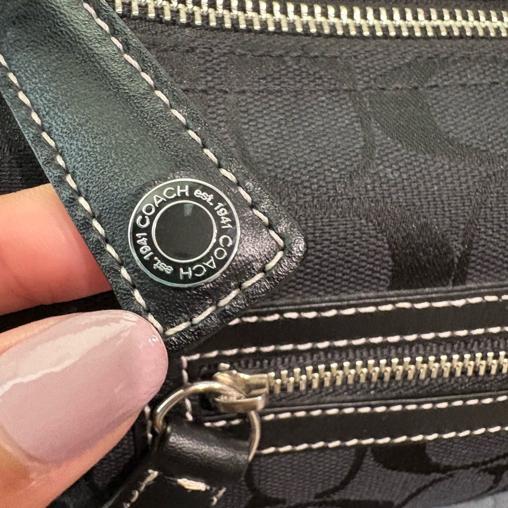Coach Vintage Black Demi Bag - Picture 8 of 16